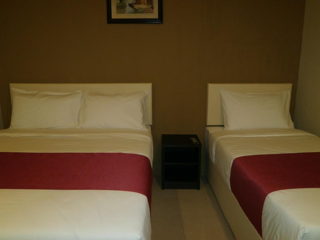 Check Inn Johor Bahru Exterior photo