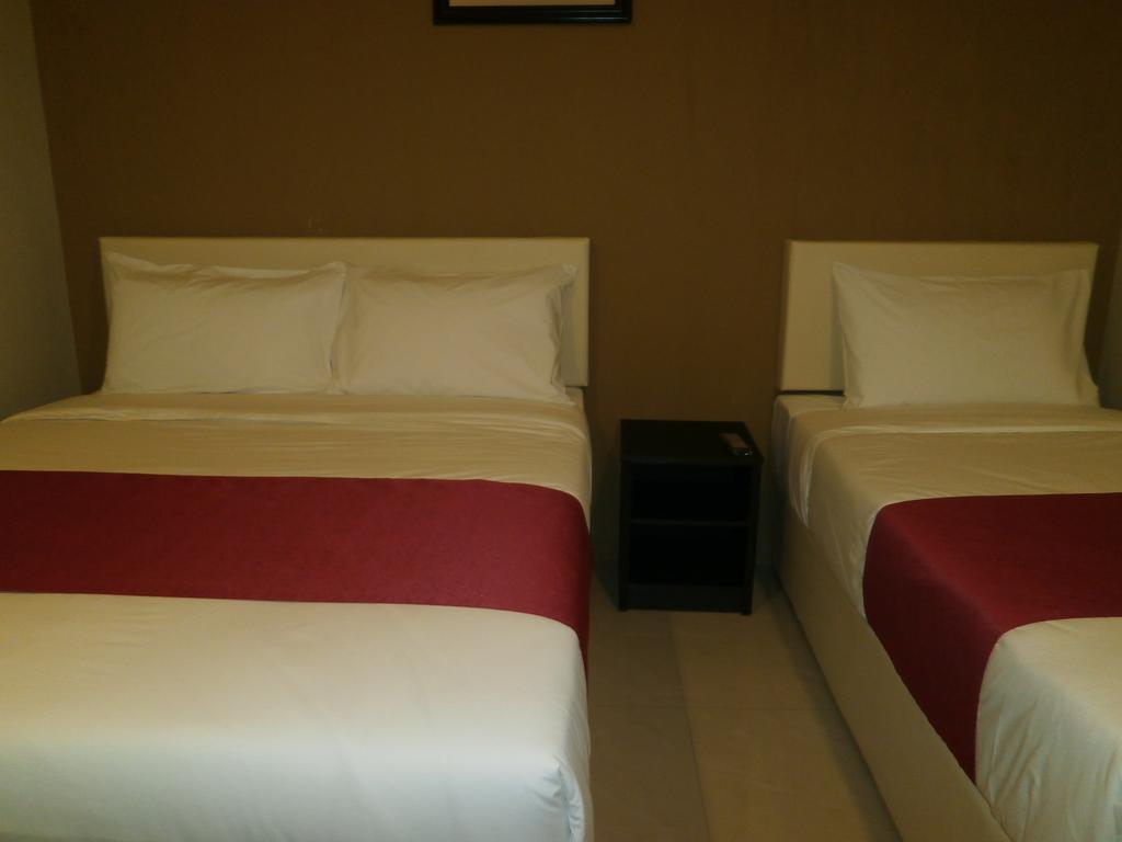 Check Inn Johor Bahru Exterior photo