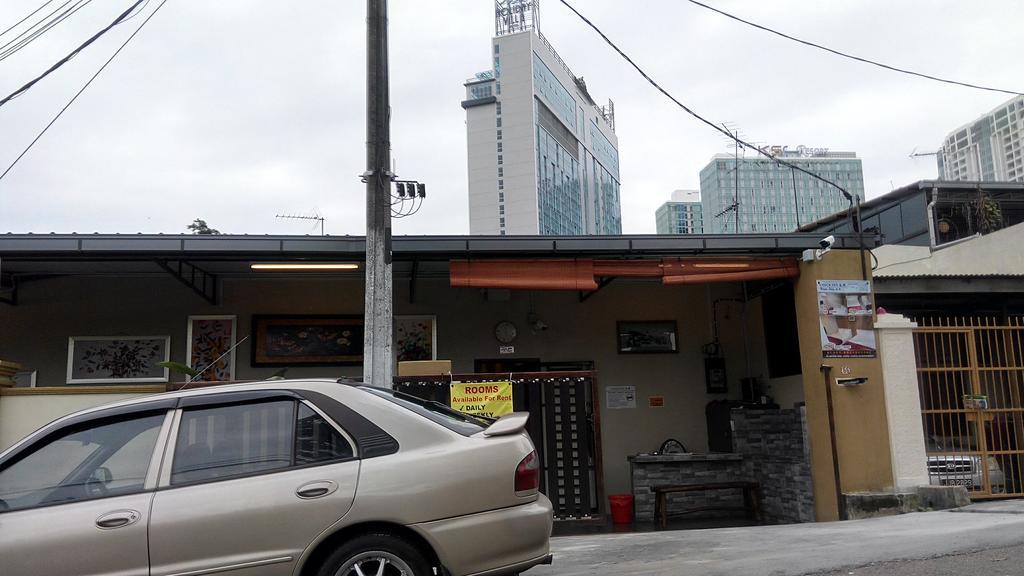 Check Inn Johor Bahru Exterior photo