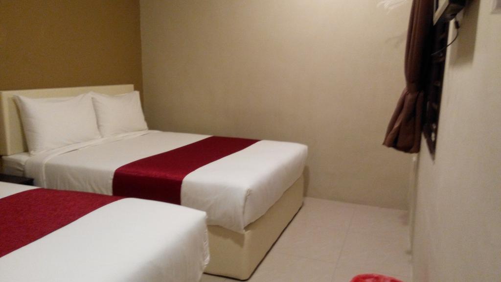 Check Inn Johor Bahru Exterior photo