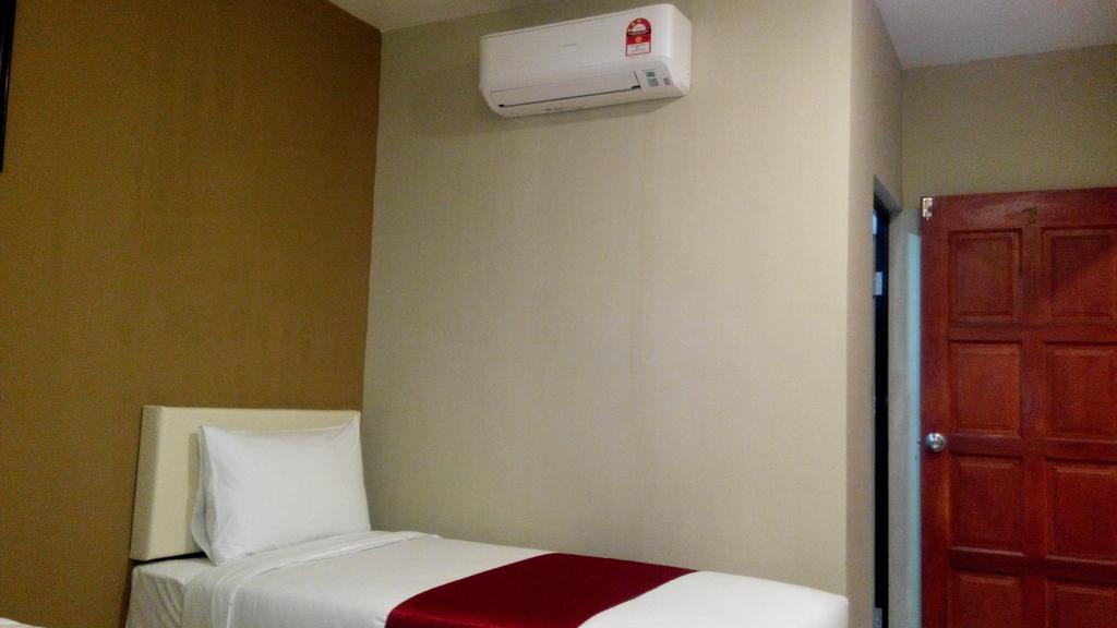 Check Inn Johor Bahru Exterior photo
