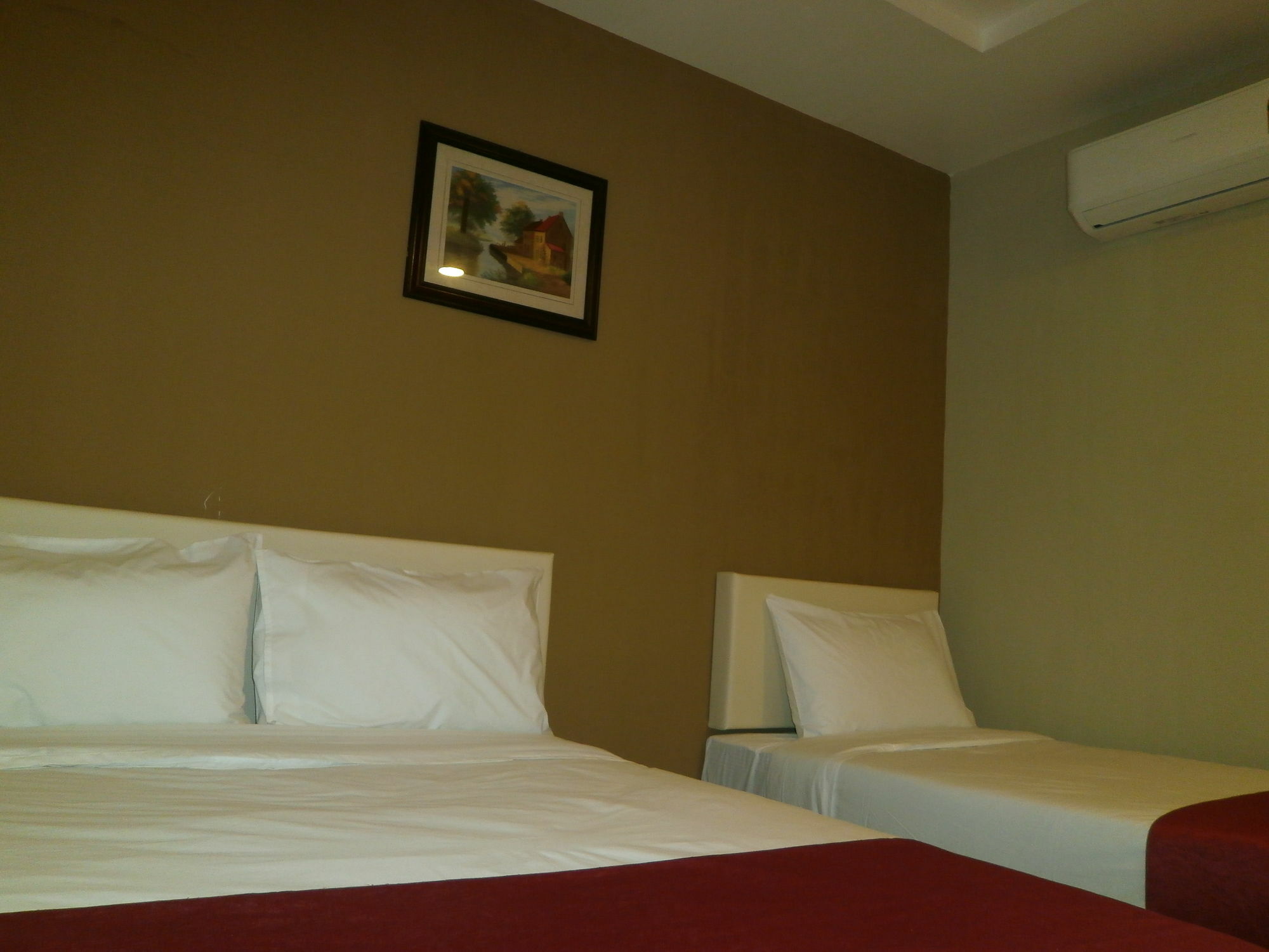 Check Inn Johor Bahru Exterior photo