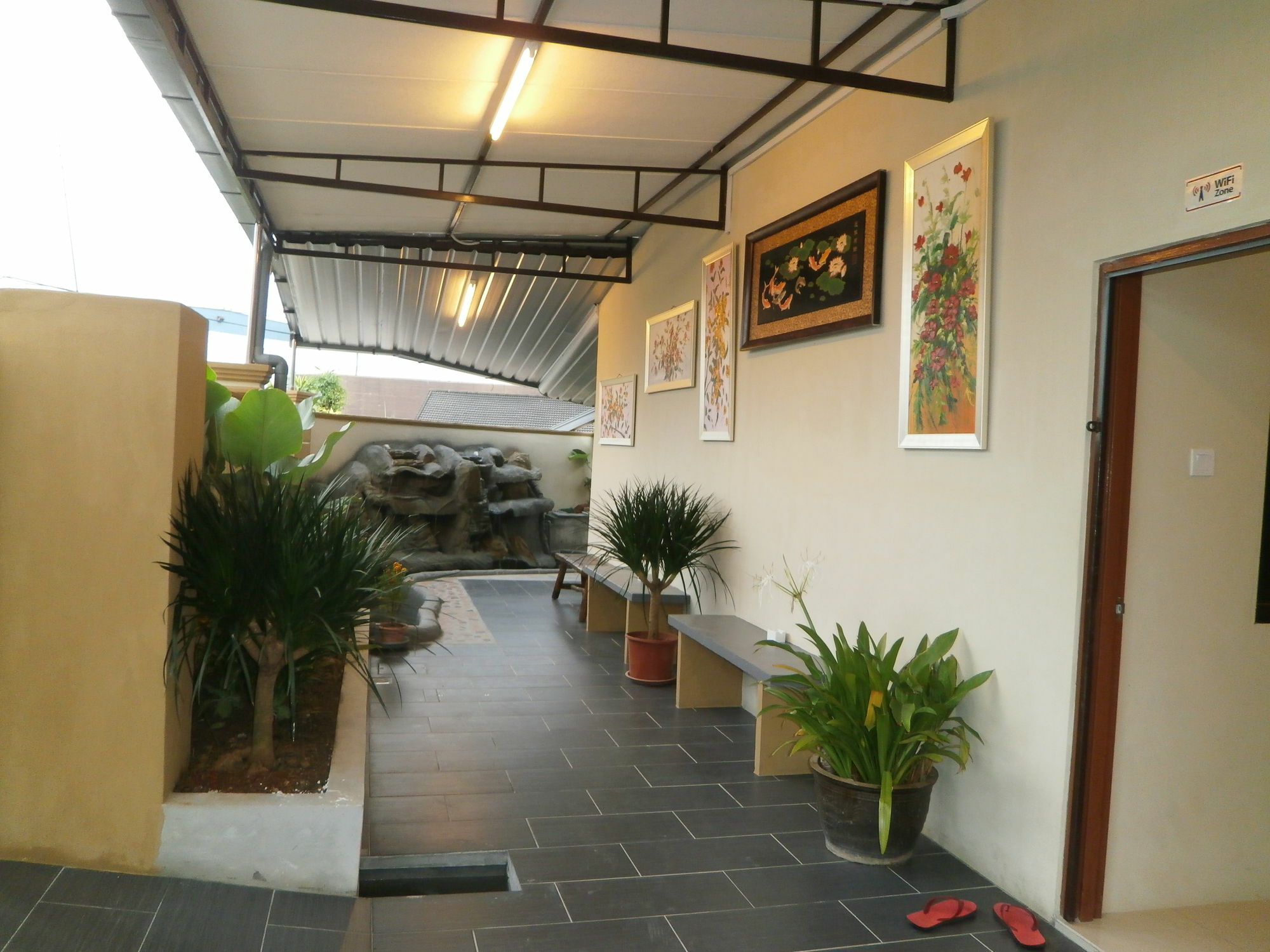 Check Inn Johor Bahru Exterior photo