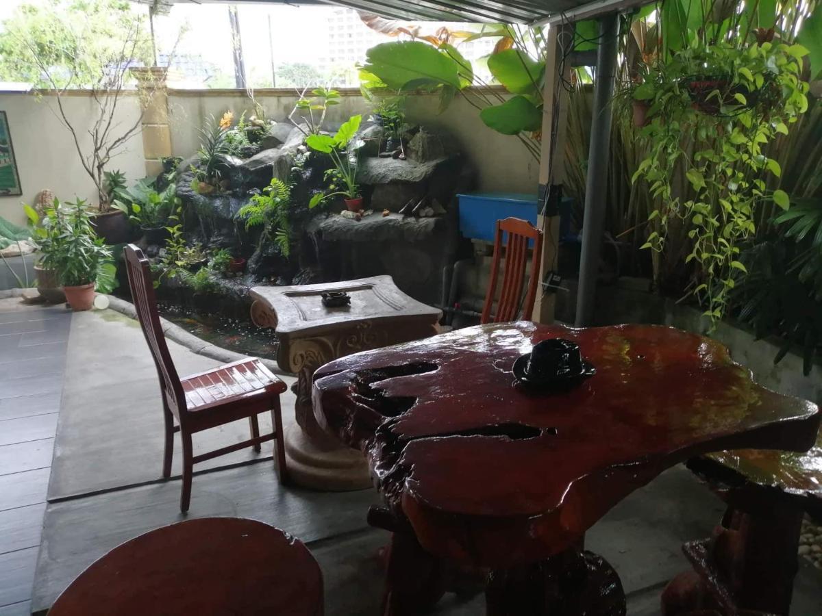 Check Inn Johor Bahru Exterior photo